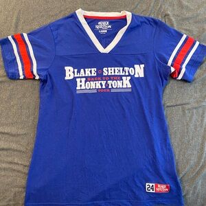 Blake Shelton Tour T-Shirt (Women’s size Large)
